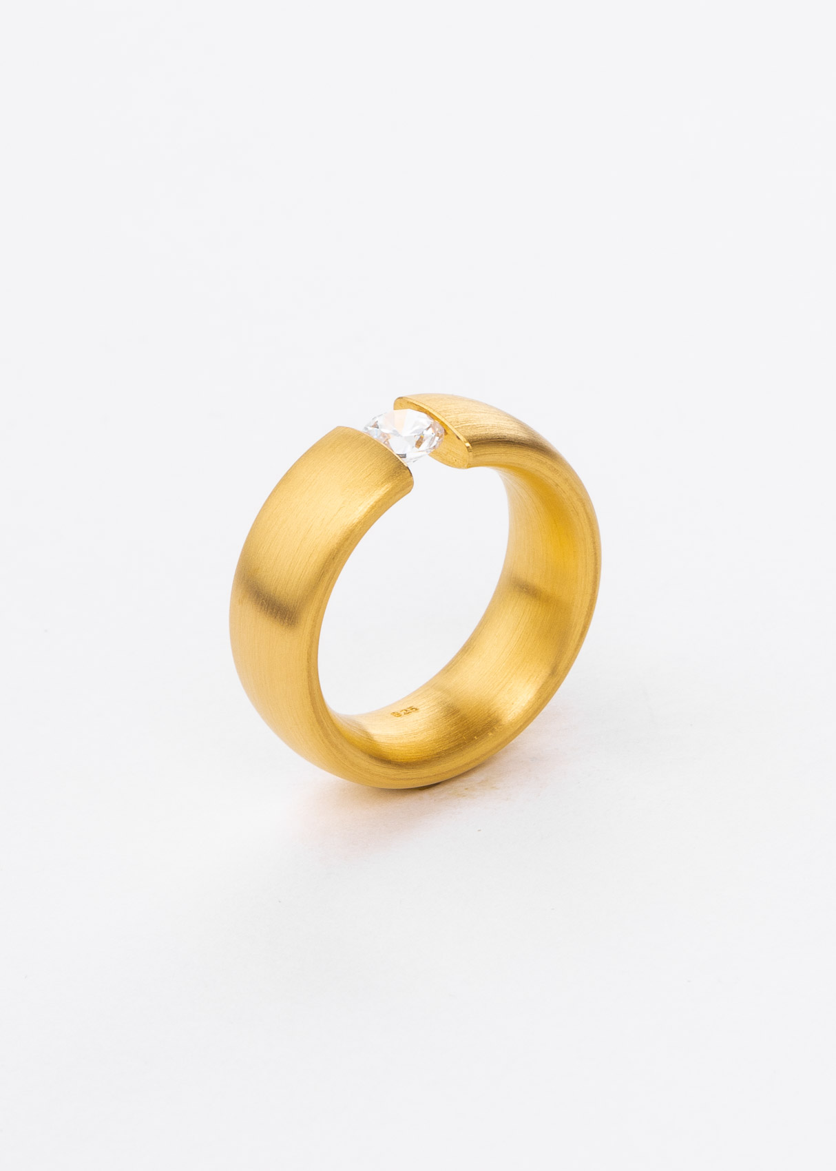 ovaler Spannring mit Zirkonia