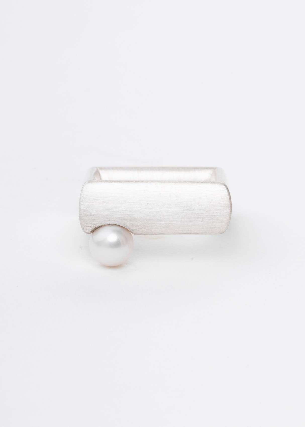 Quadratischer Ring mit Perle – Bild 2